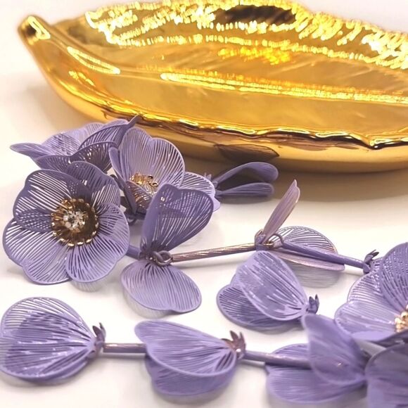 Coming Soon ZARA cascading flowers purple earrings - Picture 6 of 14